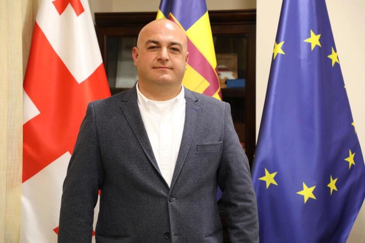 გიორგი ხვიჩია